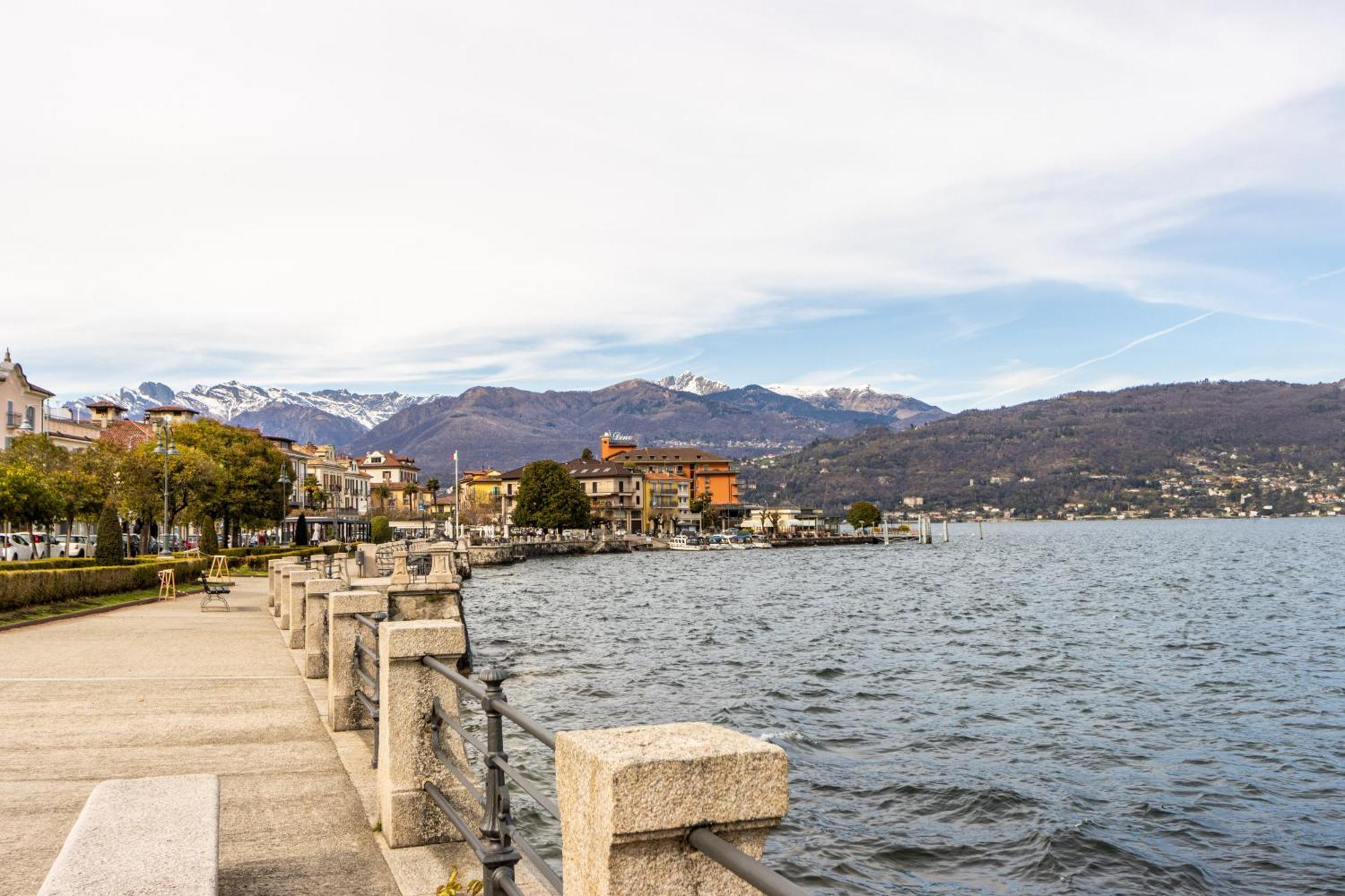 Golden Lake - Luxury Apartment ☆☆☆☆☆ - 100M From The Lake Baveno Exterior foto